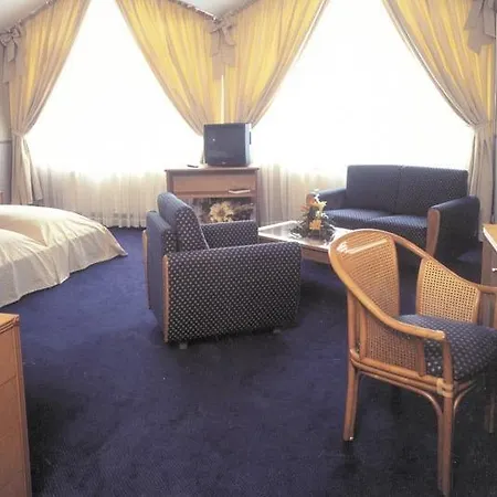 Burg Wegberg Hotel & Eventlocation 